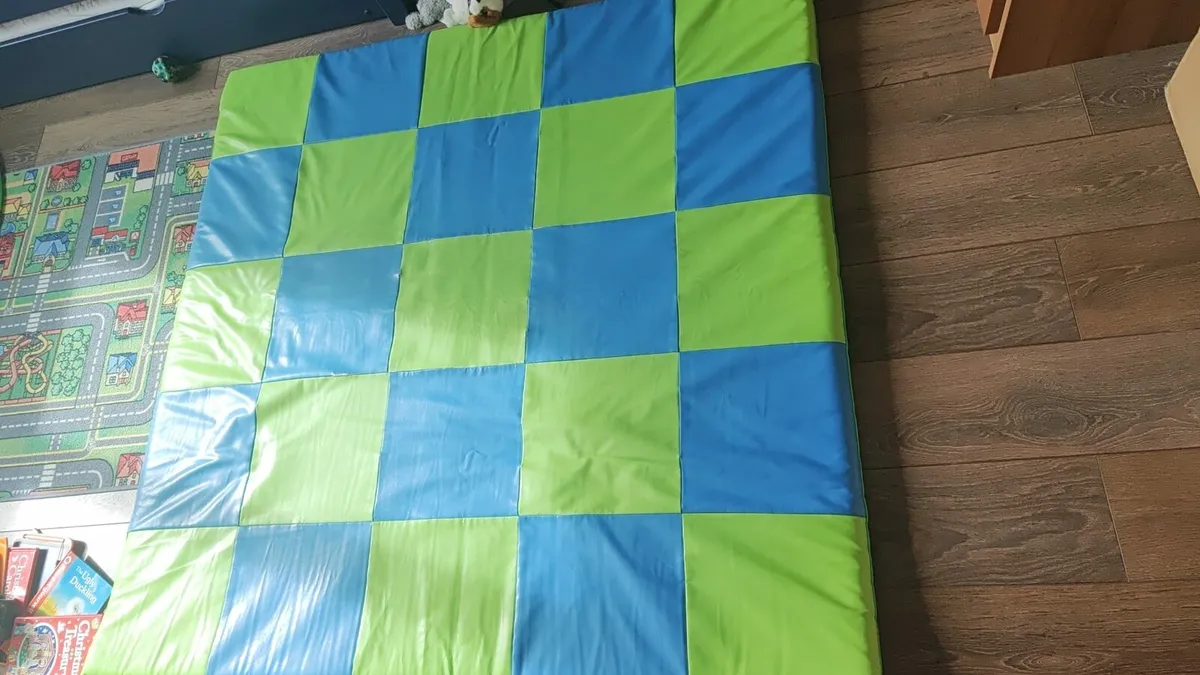 Play mat 58"x58" 148cmx148cm - Image 2