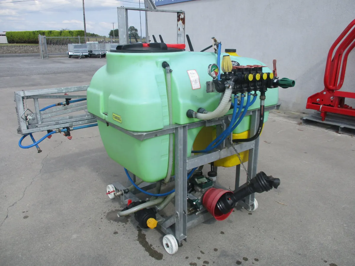 400 litre taral sprayer - Image 1
