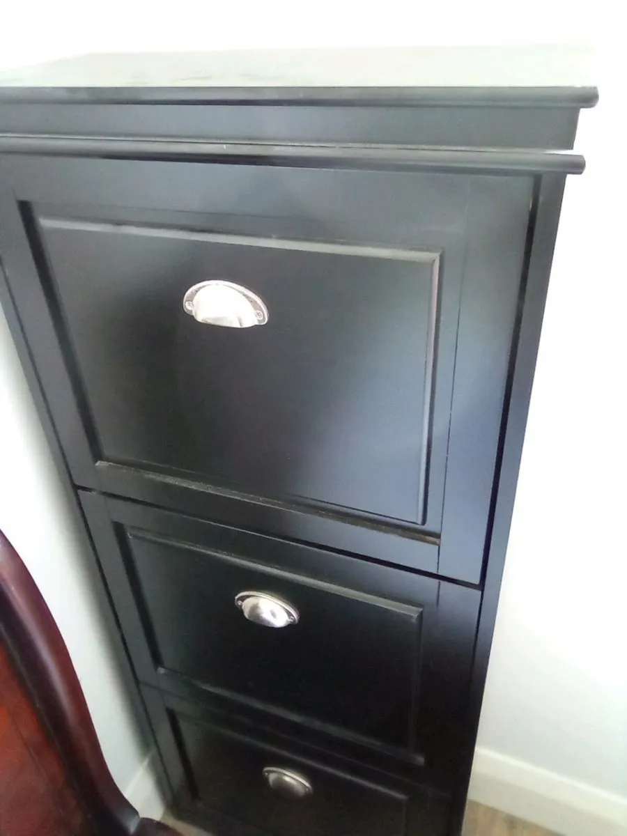 Shoe rack - Image 1