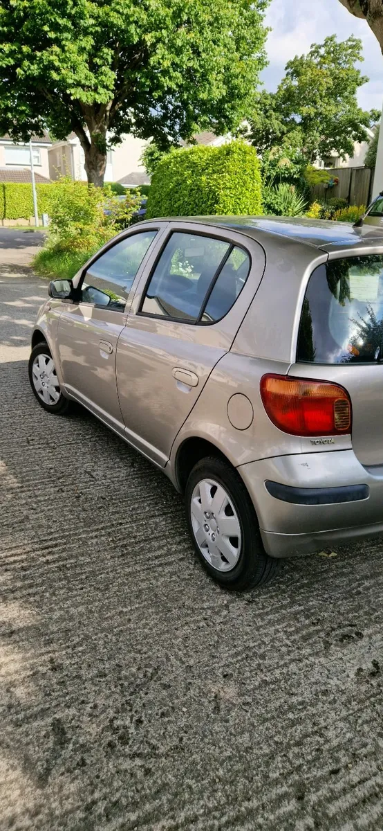 Toyota Yaris 2005 - Image 3