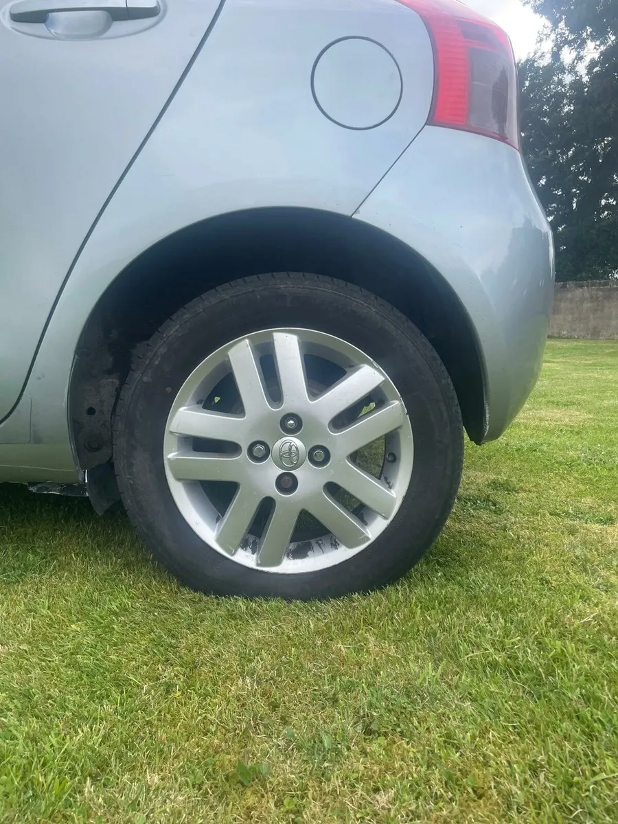 Yaris - Image 4
