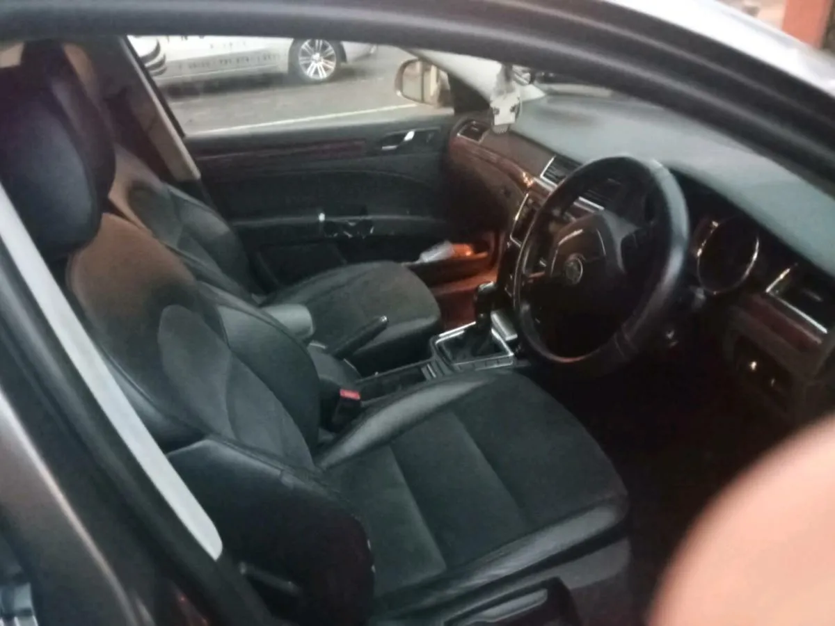 Car - Image 3