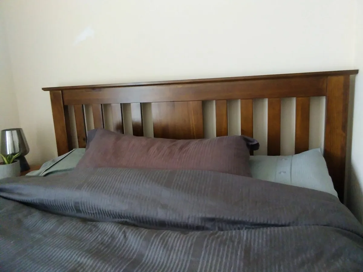 Double bed - Image 1