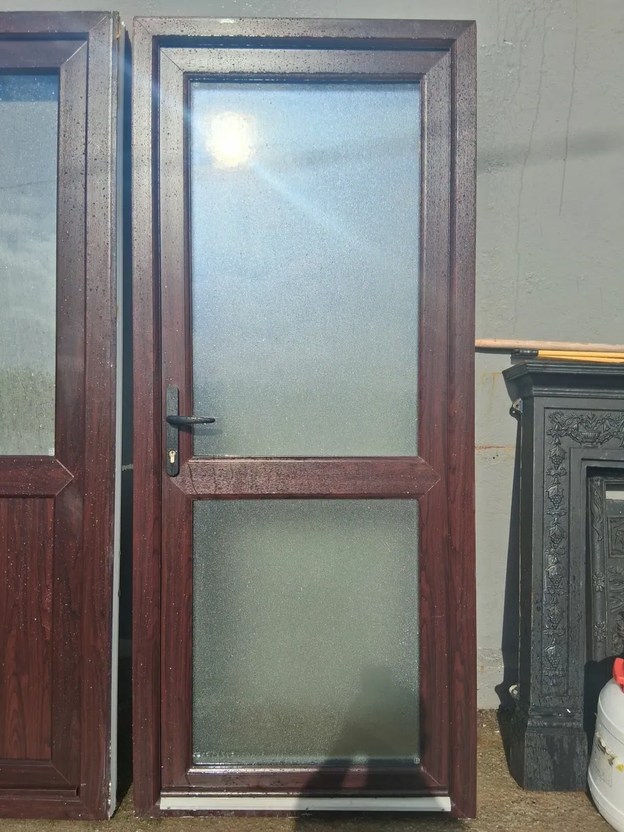 Pvc door  905 x 2105