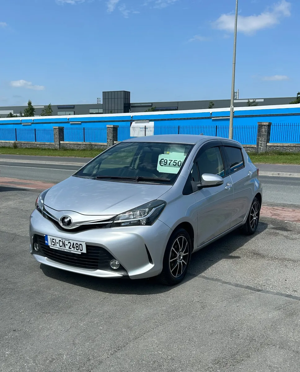2015 Toyota Vitz 1.3 Petrol Auto low kms HIGH SPEC - Image 1