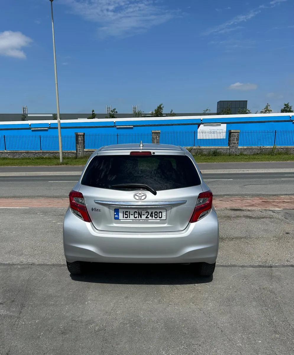 2015 Toyota Vitz 1.3 Petrol Auto low kms HIGH SPEC - Image 4