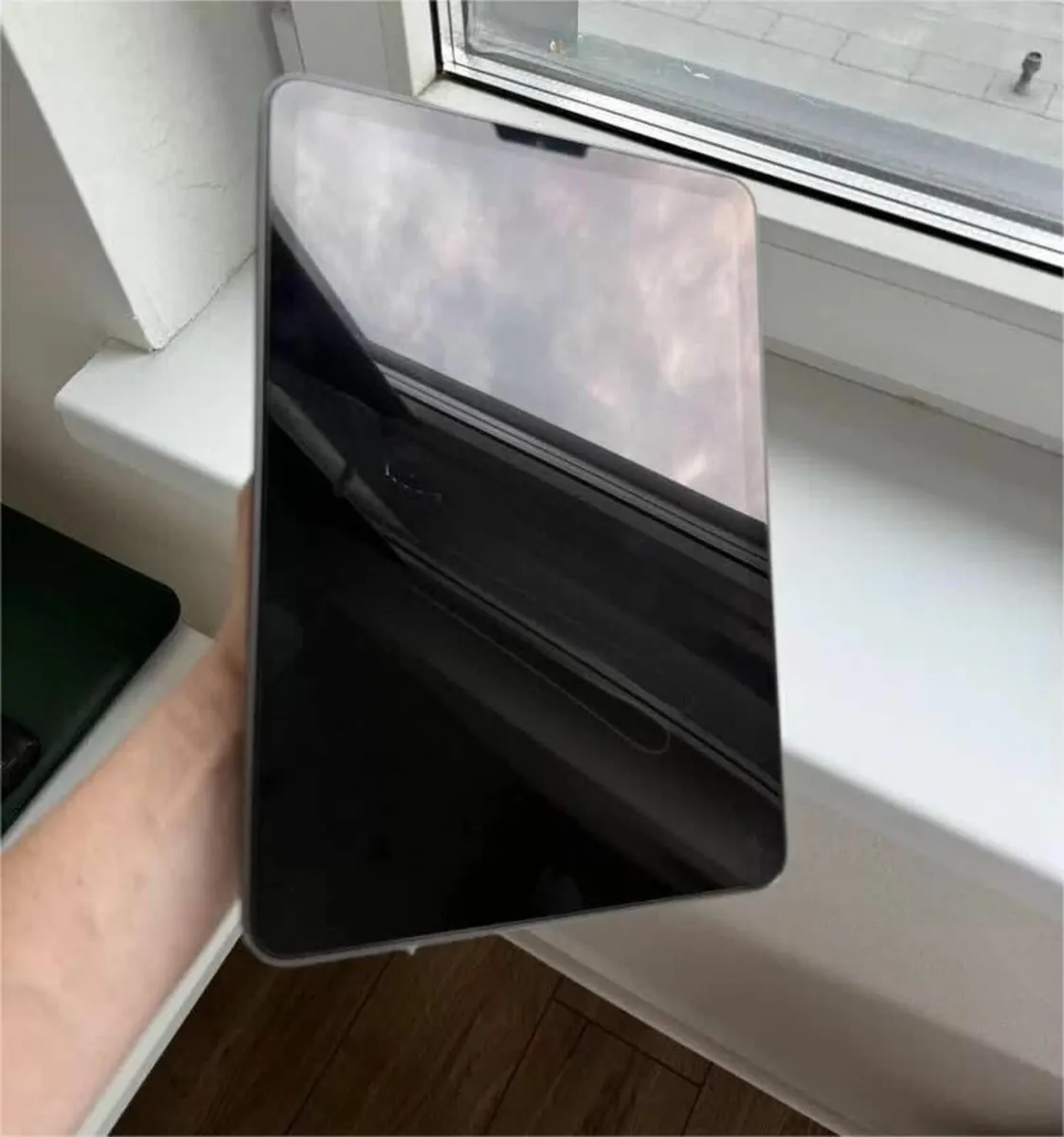 iPad Air 2022 64gb - Image 1