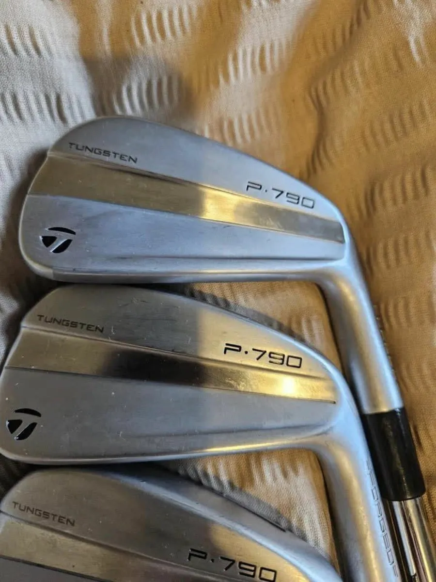 Taylormade P790 2024, 4-PW, Stiff - Image 2