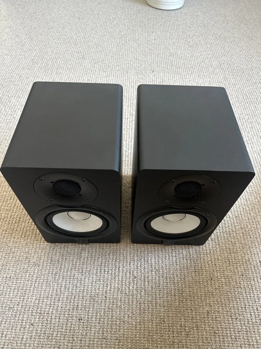 Yamaha HS5 Active Speakers - Image 3