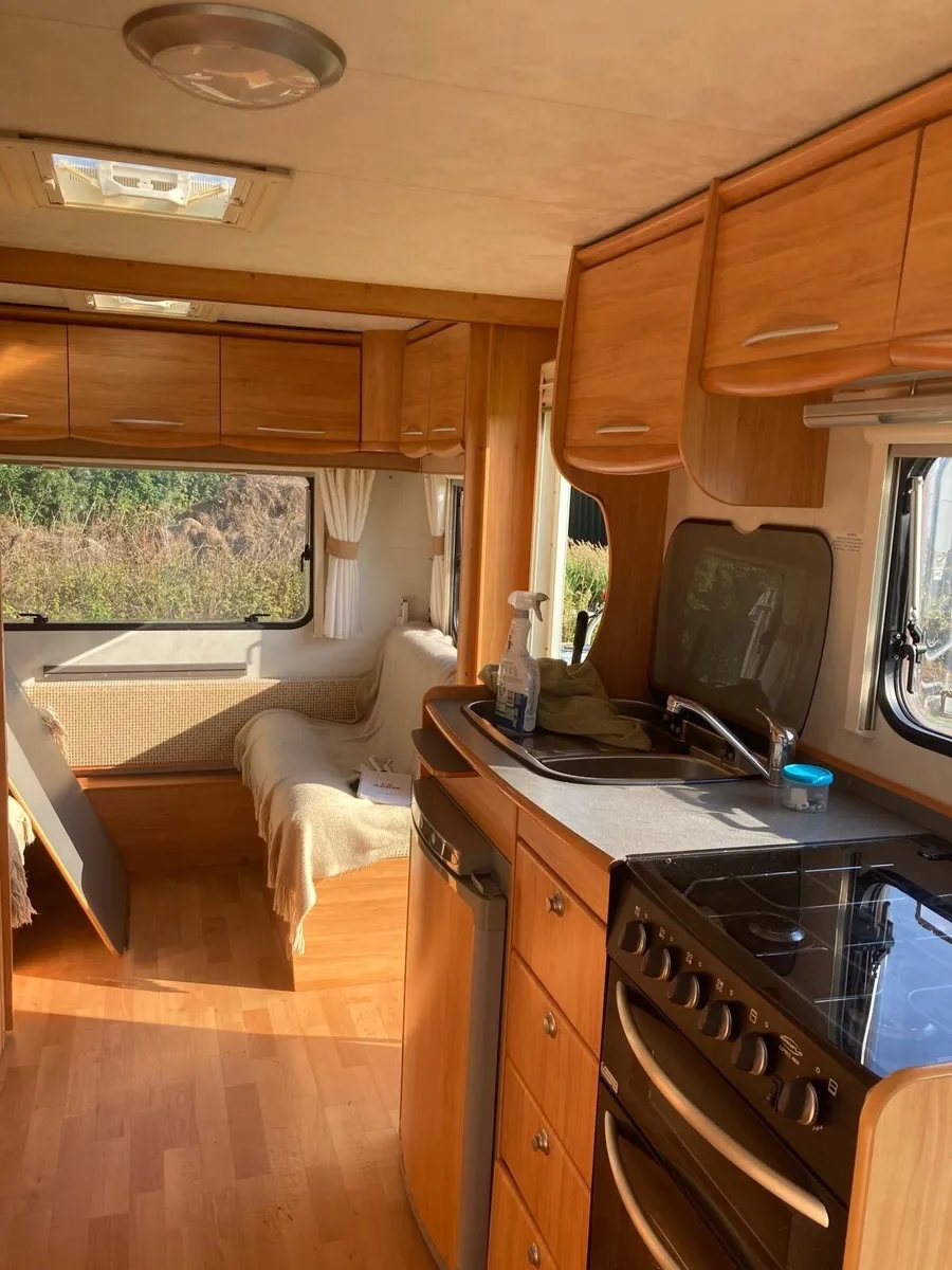 5 berth Caravan - Image 4
