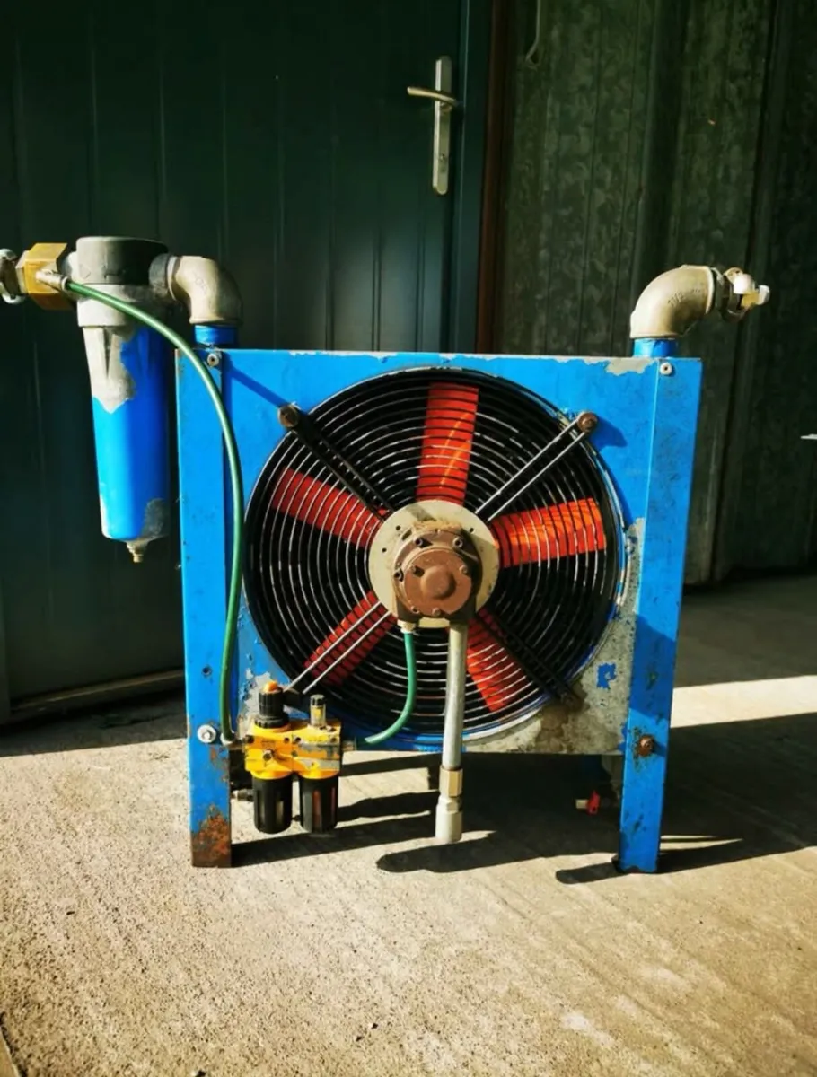 Compressor aftercooler/ dryer - Image 1