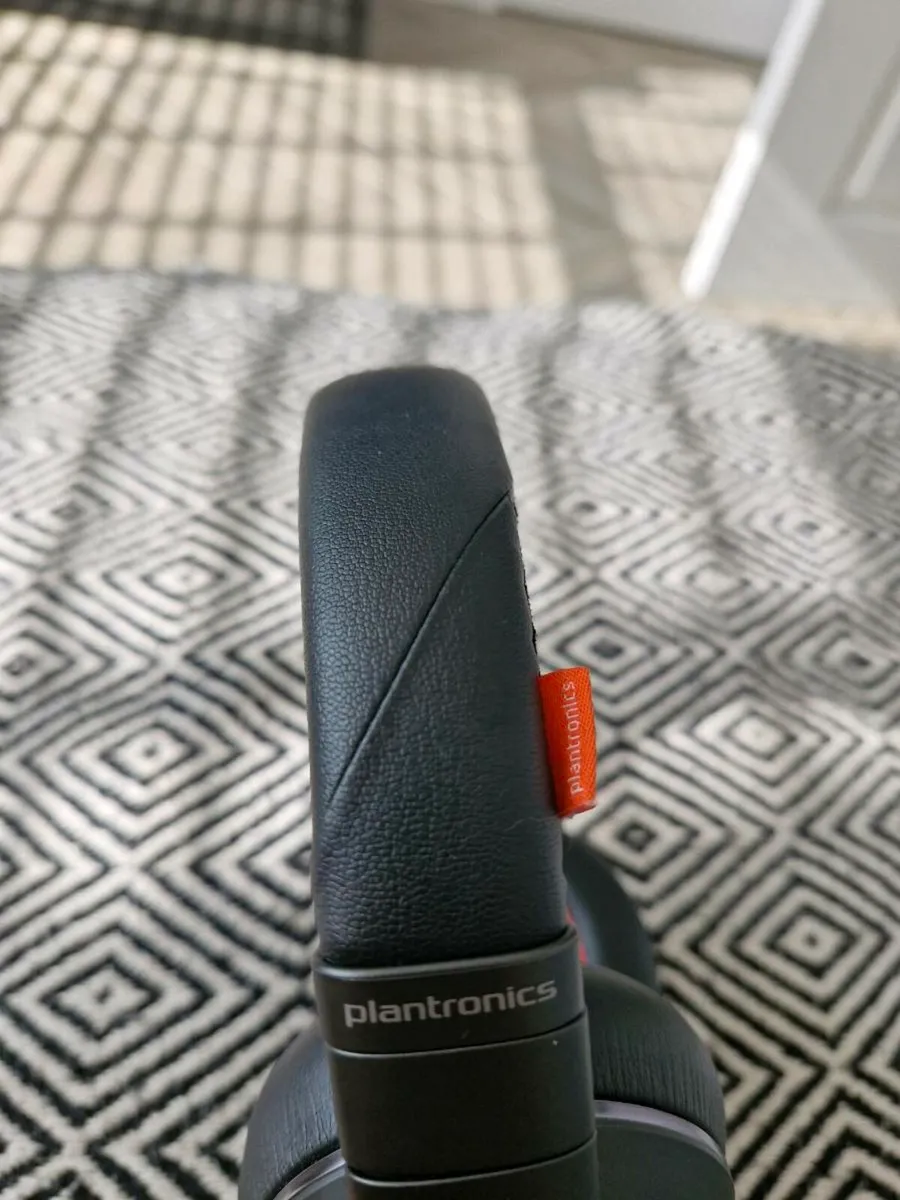Plantronics Voyager 8200 UC B8200 Black WW - Image 4