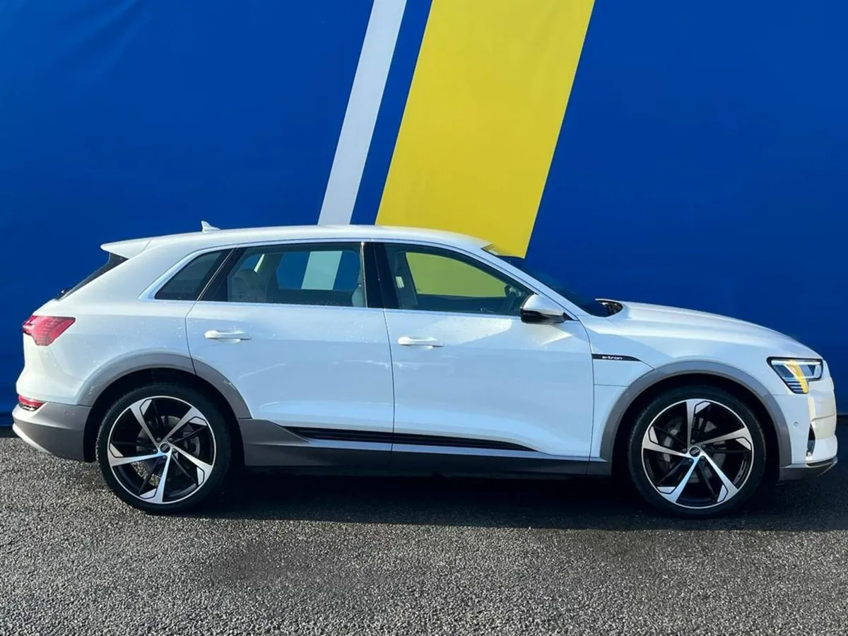 Audi e-tron 50 QUATTRO // LEATHER HEATED SEATS // - Image 2