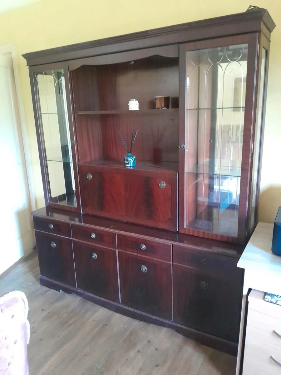 SITTING ROOM PRESS - Image 4