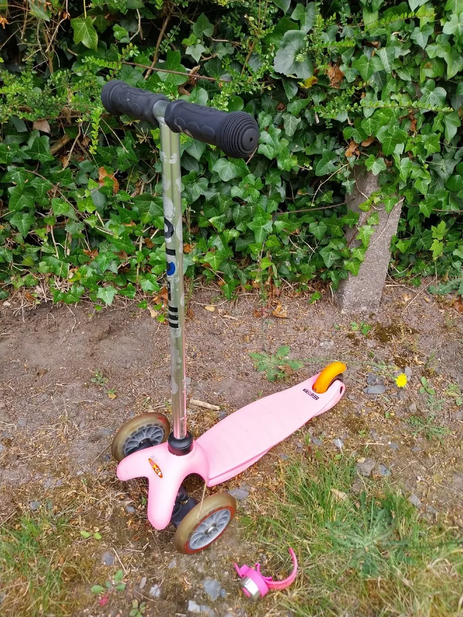 Micro - Mini Scooter - Image 1