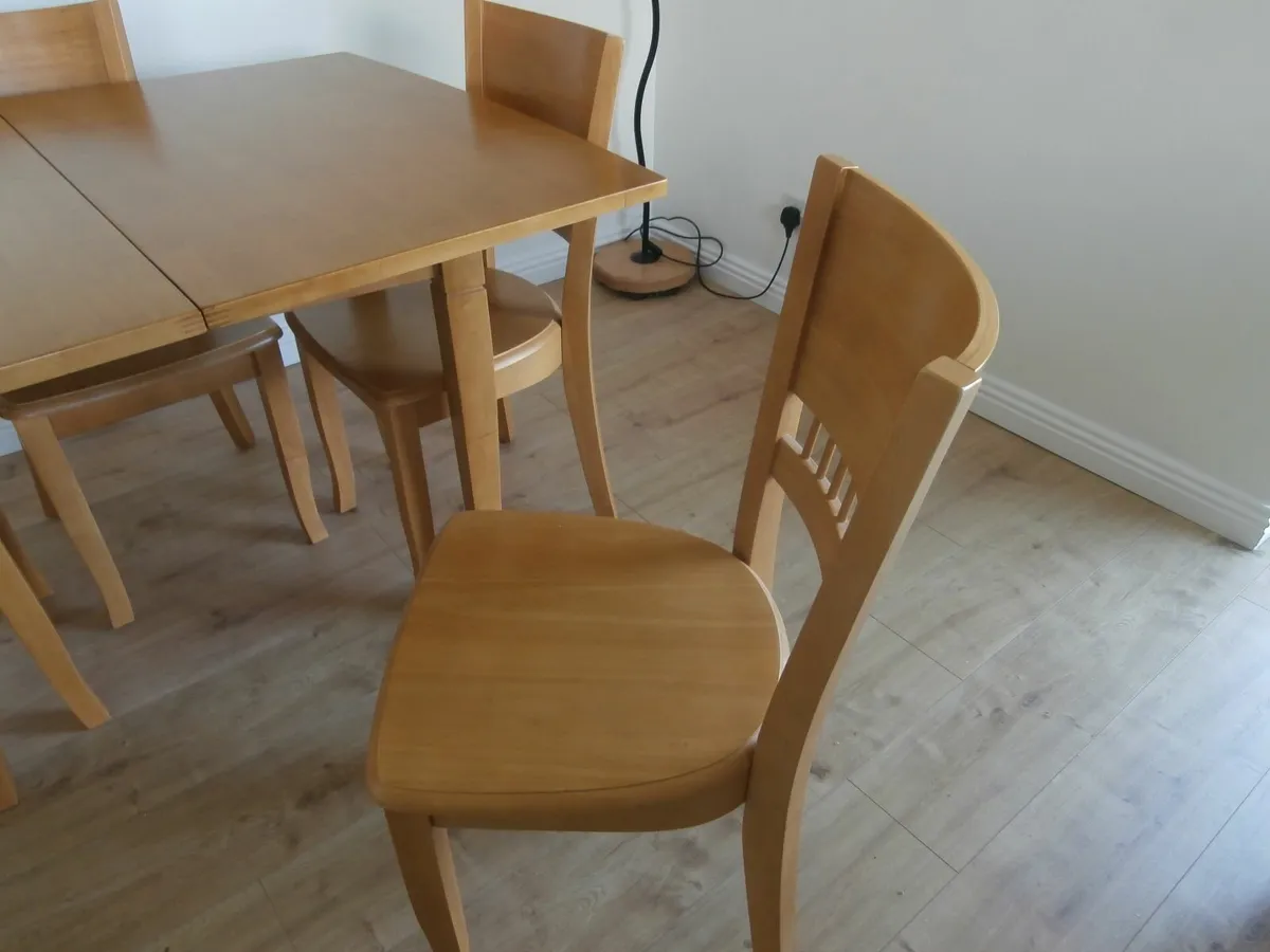 Kitchen table and chairs - Image 3