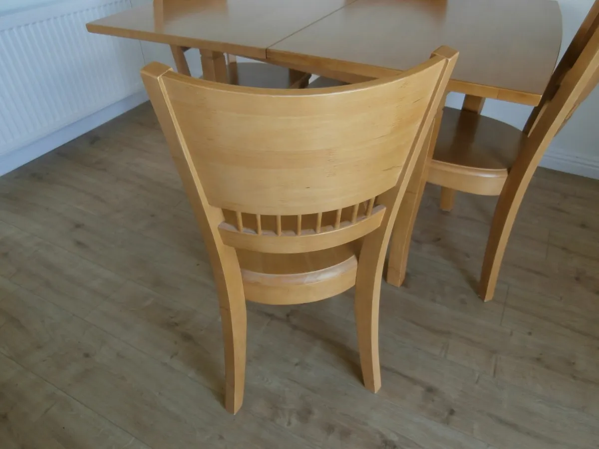Kitchen table and chairs - Image 4