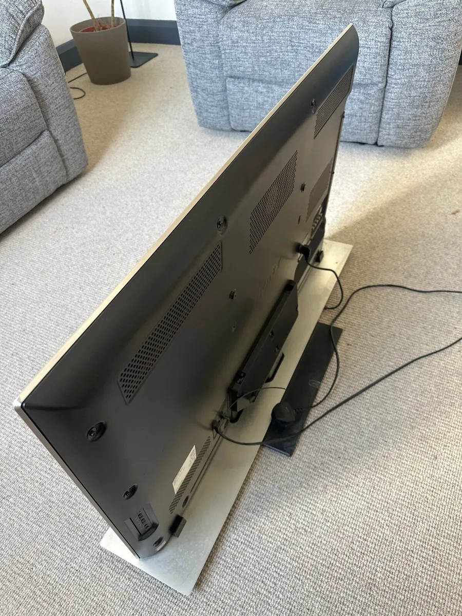 Sony Bravia TV 43” - Image 3