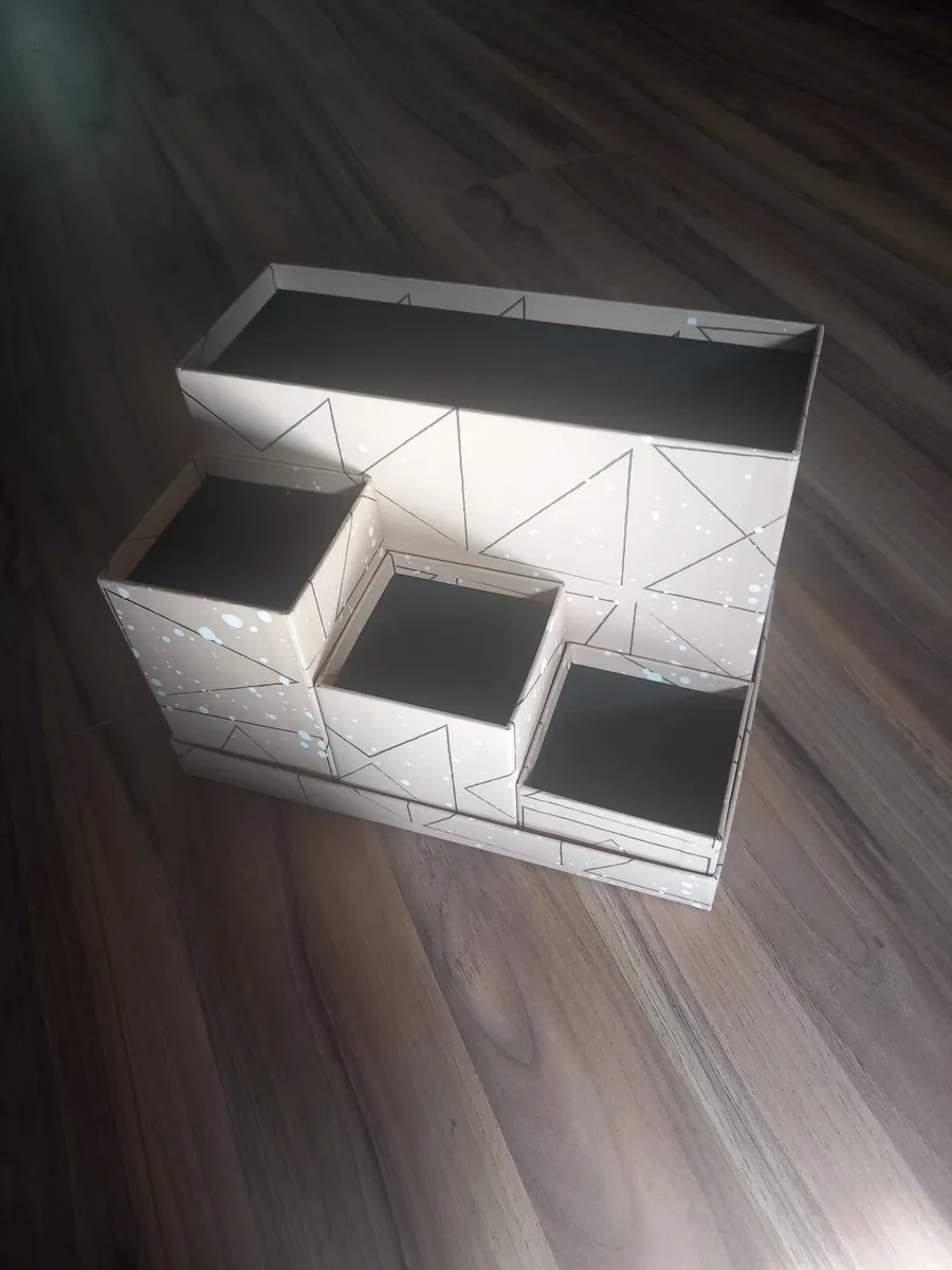 Book/Pen holder - Image 3