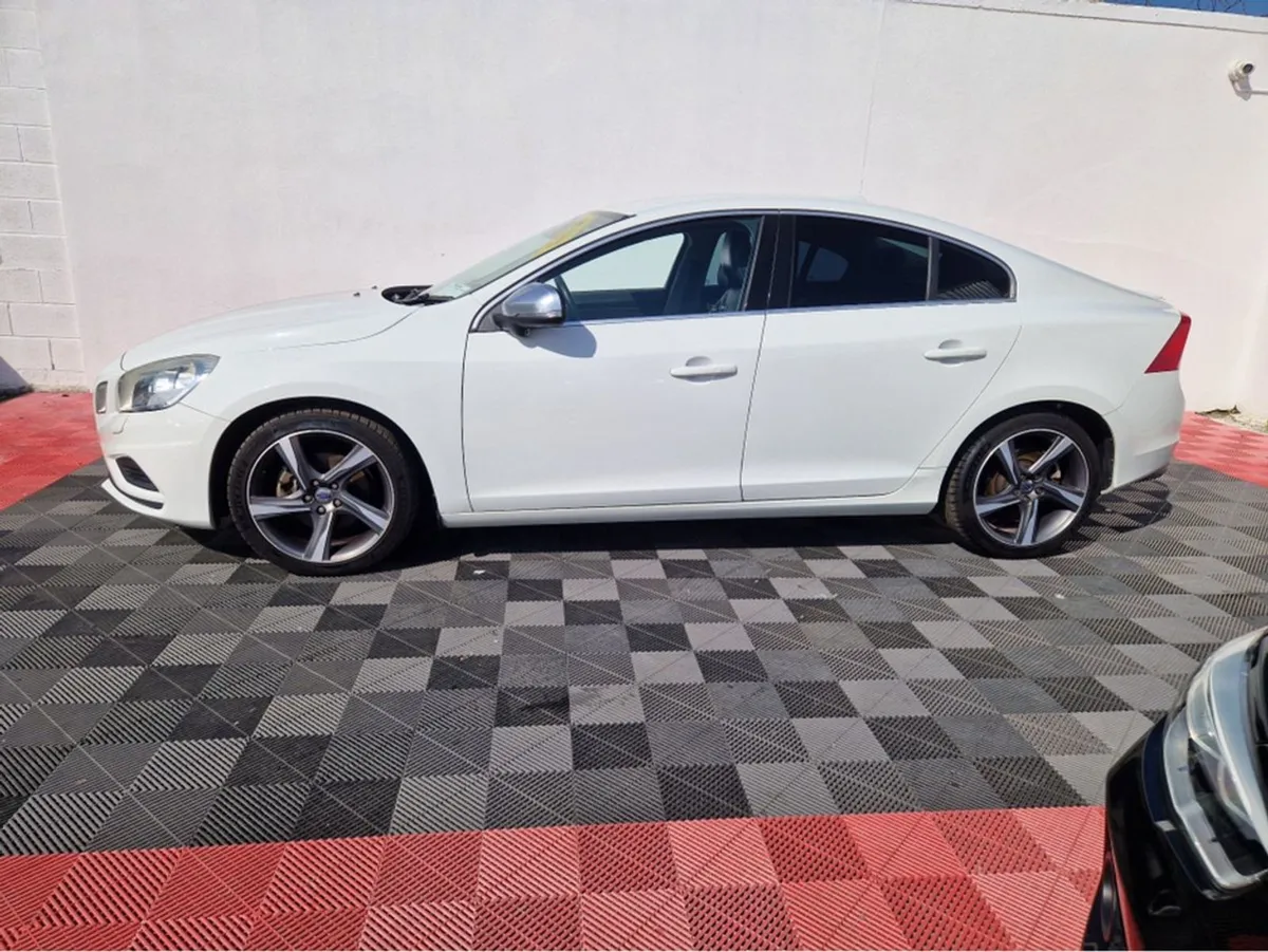 Volvo S60 R-design T4 1.6 Petrol Automatic - Image 3