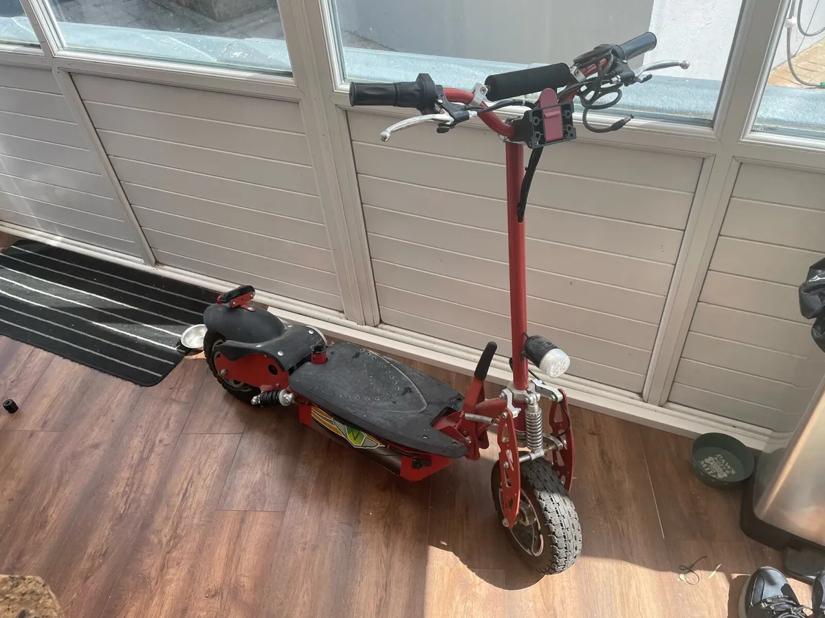 Electric scooter - Image 1