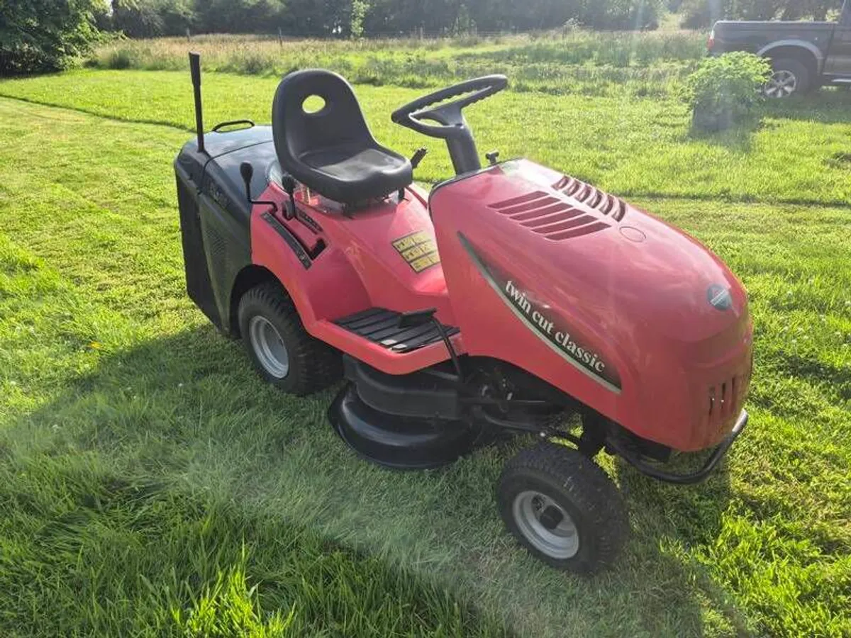 Castlegarden Ride On Mower - Image 1