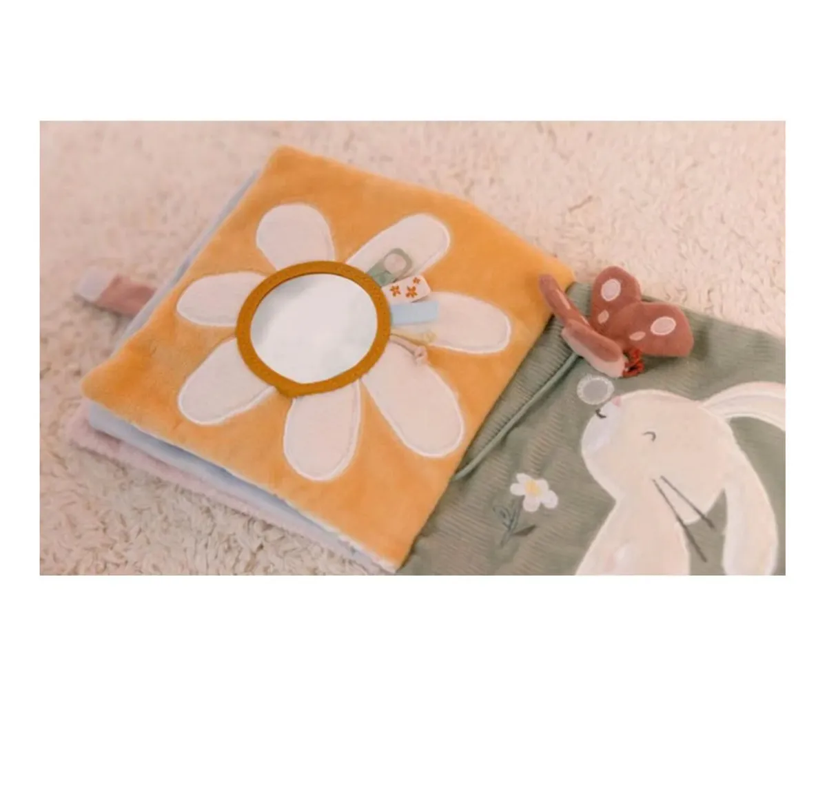 Little dutch soft baby book - Image 1