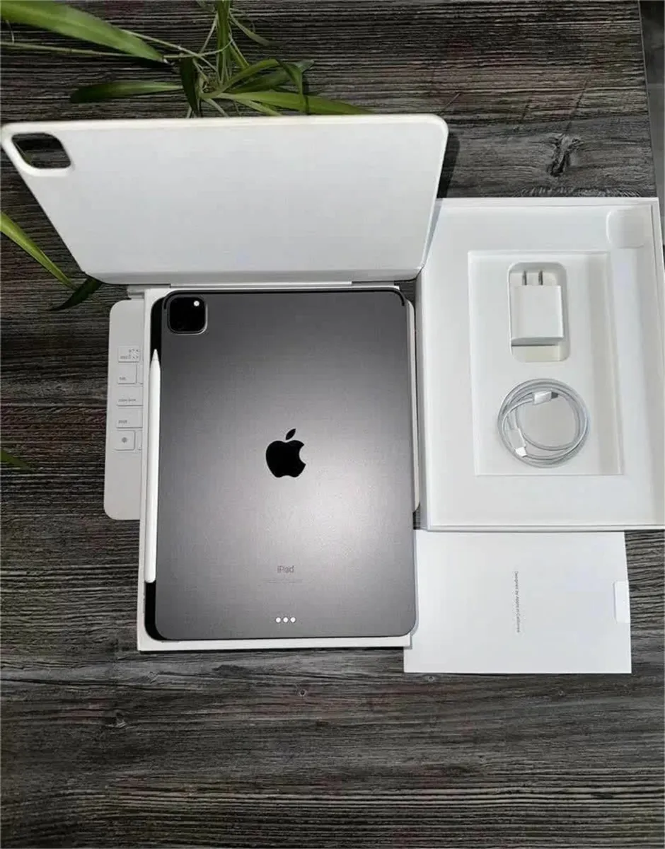 iPad pro 11 2022 256gb - Image 1