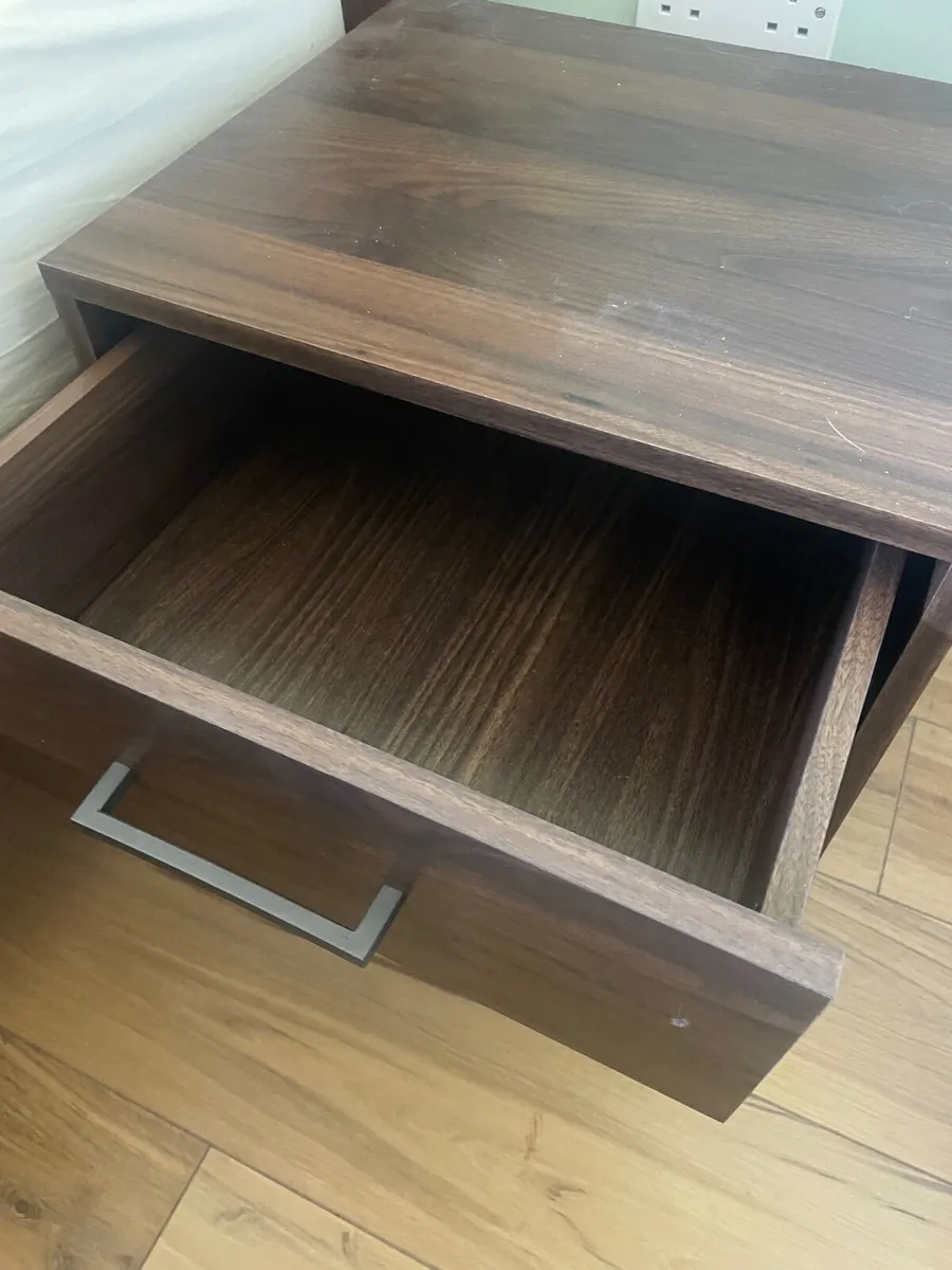 2x Bedside lockers - Image 3