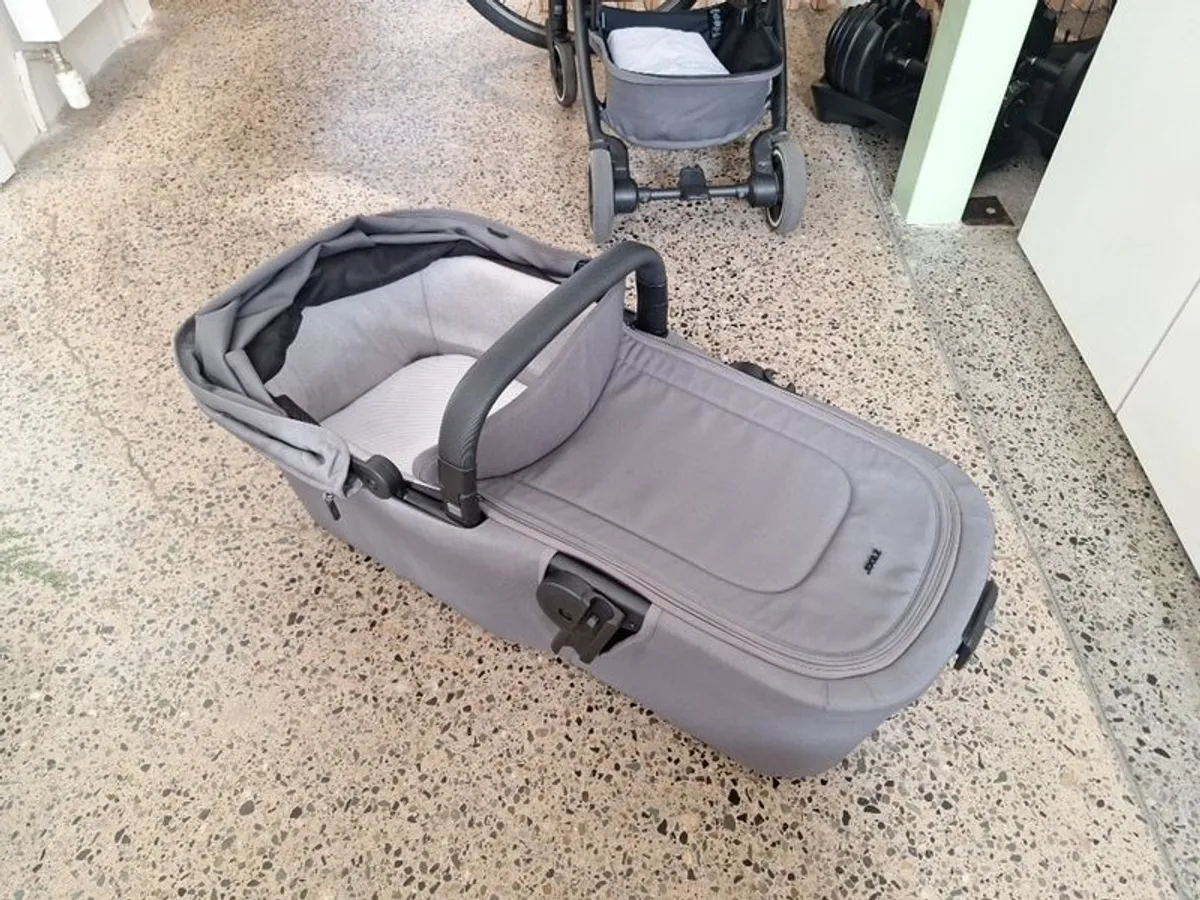 Joolz Aer+ Bassinet - Image 1