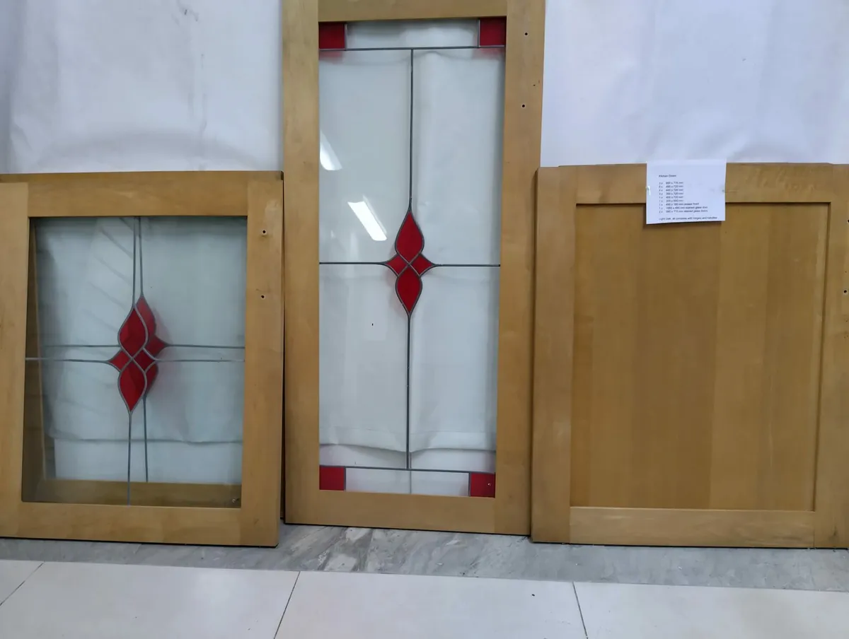 Light oak kitchen doors - Image 1