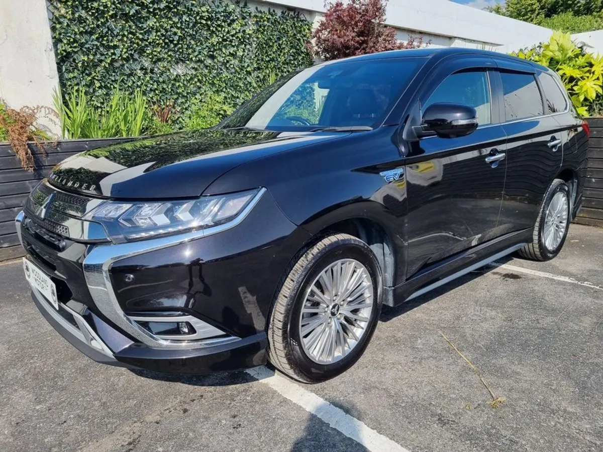 Mitsubishi Outlander 2.4 Phev / Exceed TOP Spec / - Image 2