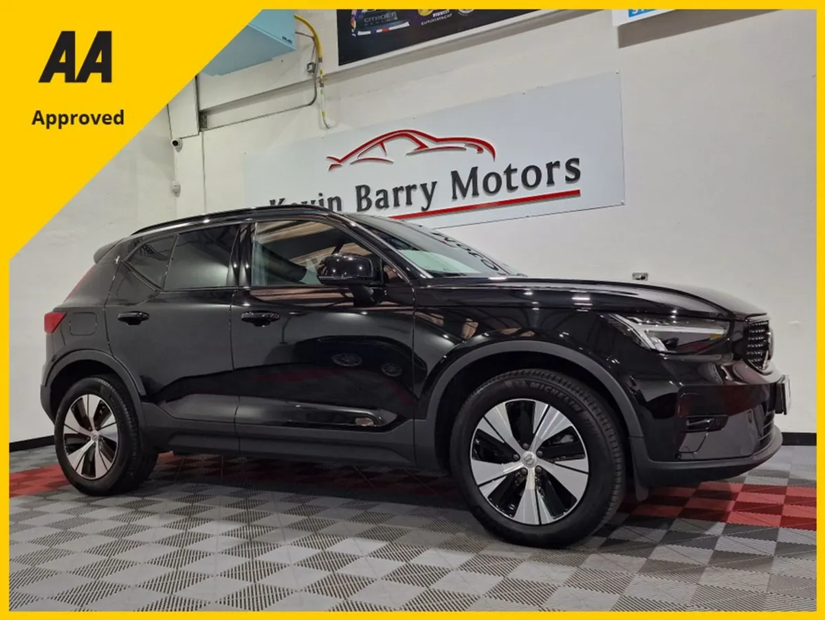 Volvo XC40 T4 Plus Dark Recharge Automatic  one O - Image 1