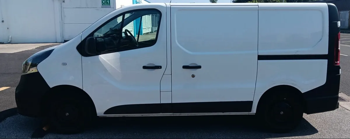Opel Vivaro 2017 - Image 3