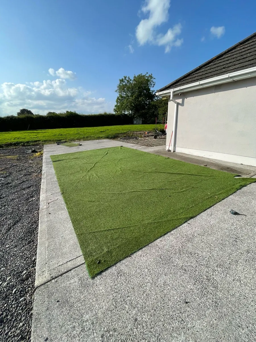 High-Quality Artificial Grass Roll – 6m x 4m (24m² - Image 3