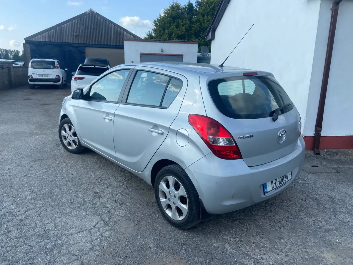 Hyundai i20 2011 low mileage - Image 2
