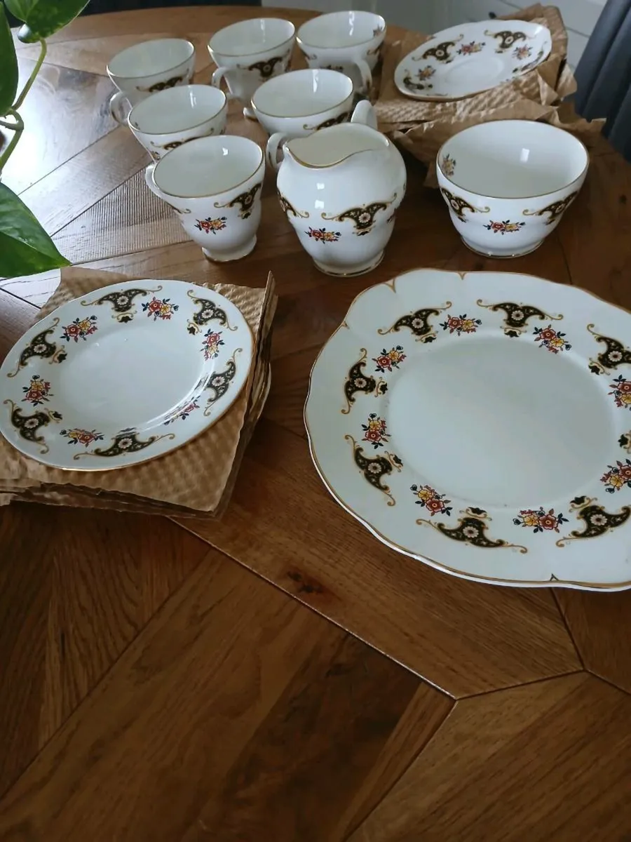 Fine bone china England by 2 sets - Image 1