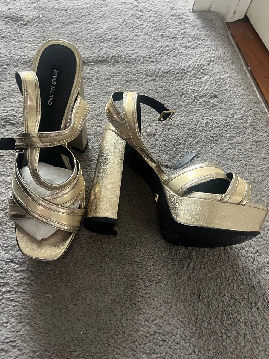 River Island Gold Heels - Image 1