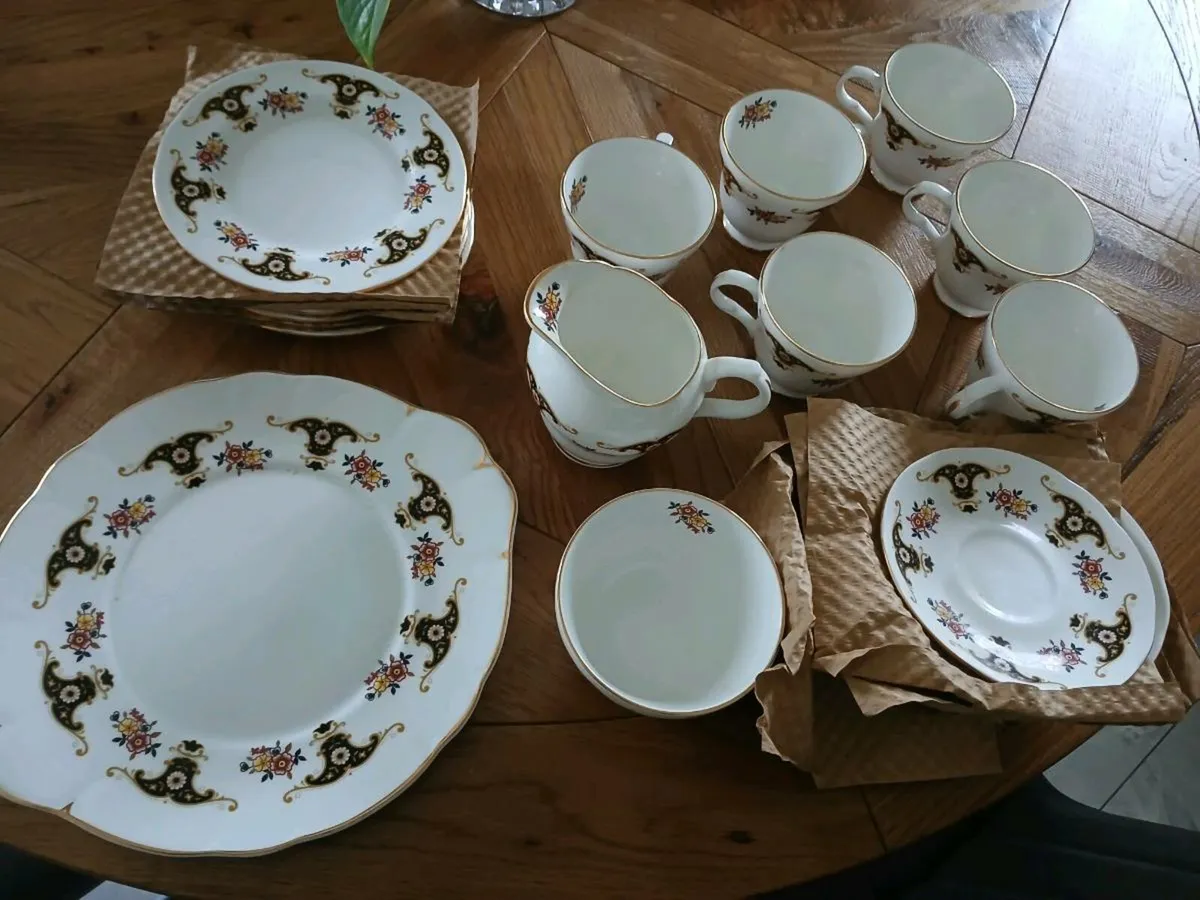Fine bone china England by 2 sets - Image 2