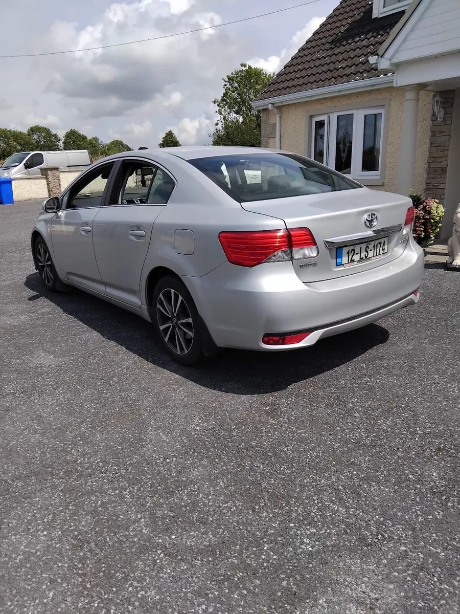 2012 Toyota avensis - Image 3
