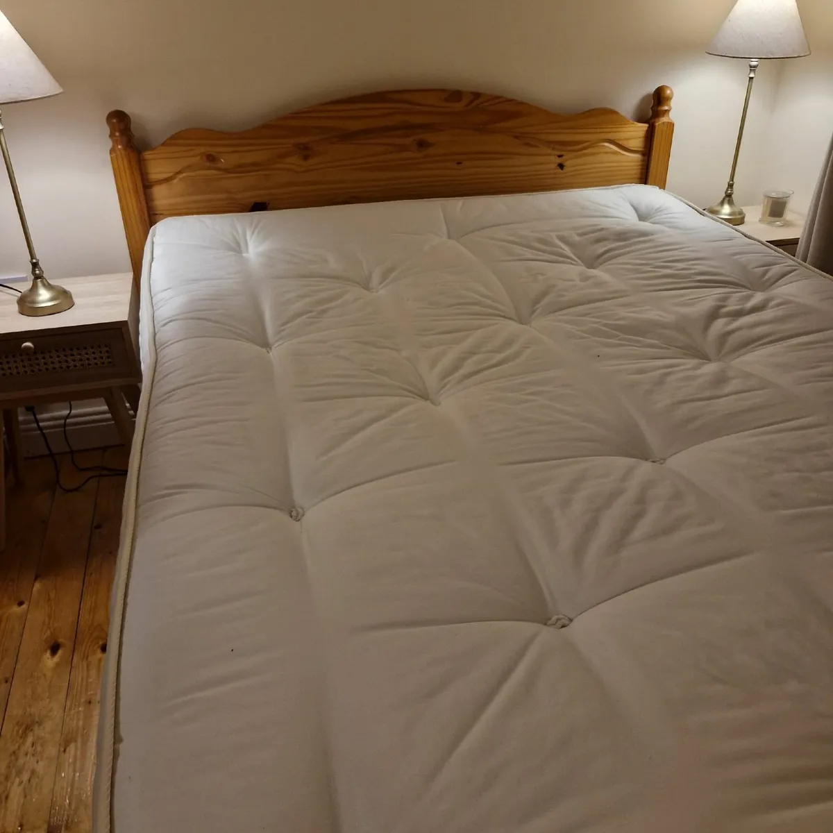 4ft bed (small double) - Image 1
