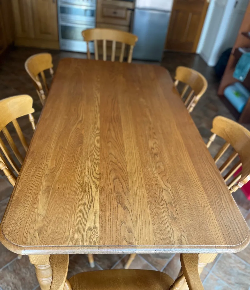6ft Oak Kitchen table and 6 chairs - Image 1
