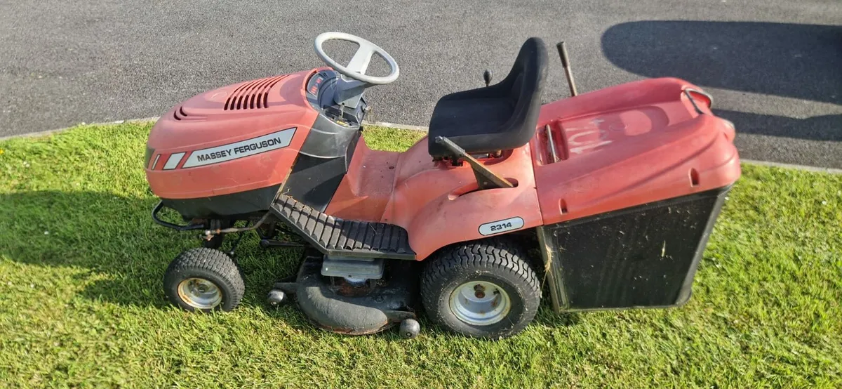 Ride on lawnmower - Image 3