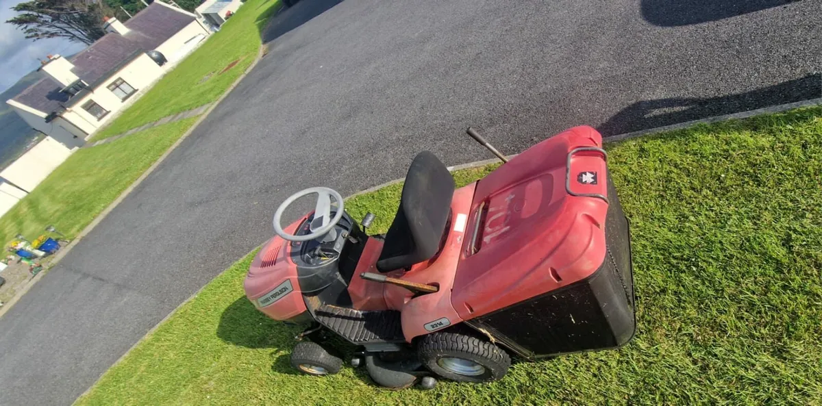 Ride on lawnmower - Image 4