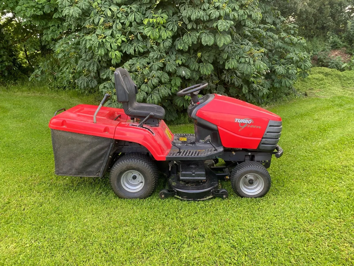 Lawnmower in perfect condition - Image 1