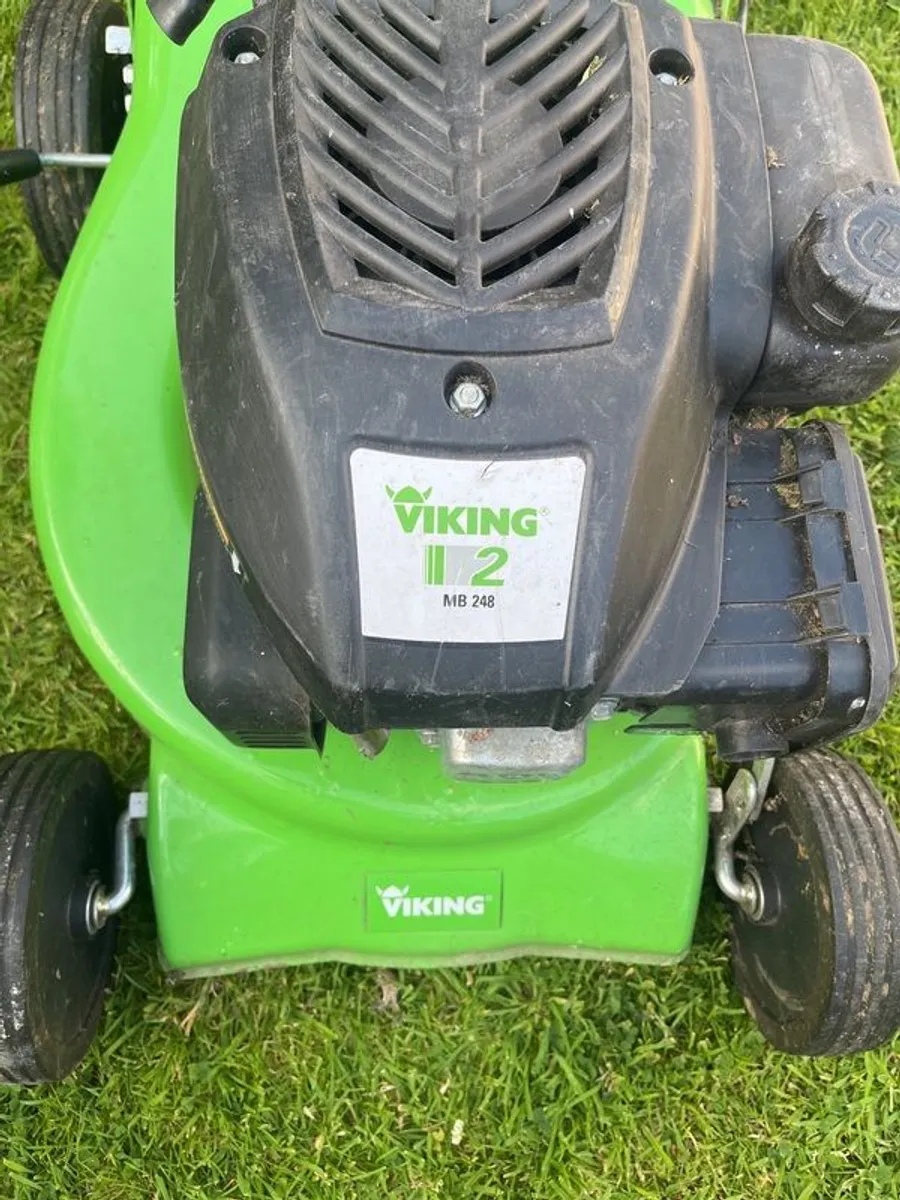 petrol lawnmower - Image 3