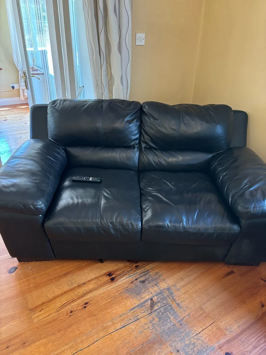 Leather sofa 3 Piece - Image 1
