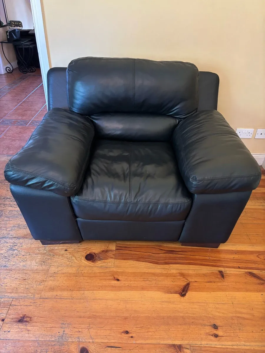 Leather sofa 3 Piece - Image 2