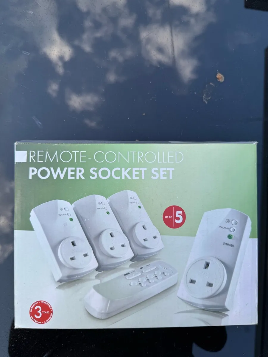 Remote controlled power socket set - Image 1