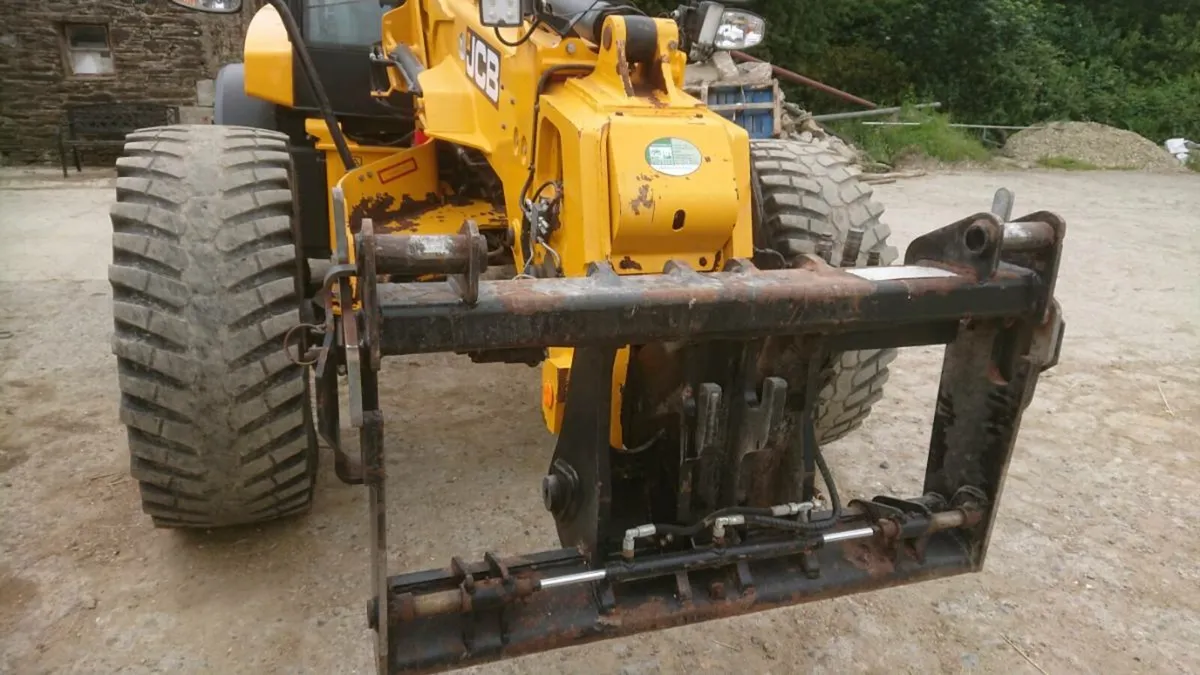 JCB TM310 /320 Q Fit Headstock - Image 1
